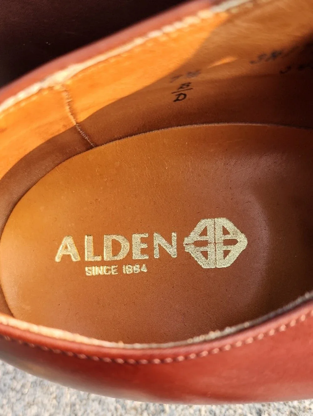 Alden 5434 V-Tip Leather Blucher Shoes (Algonquin Split Toe) size 7.5 D